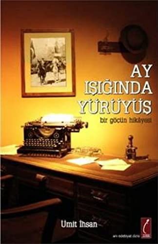 Ay Işığında Yürüyüş kitap kapağı