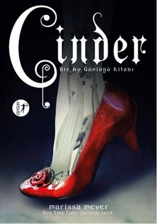 Cinder / Bir Ay Günlüğü Kitabı kitap kapağı