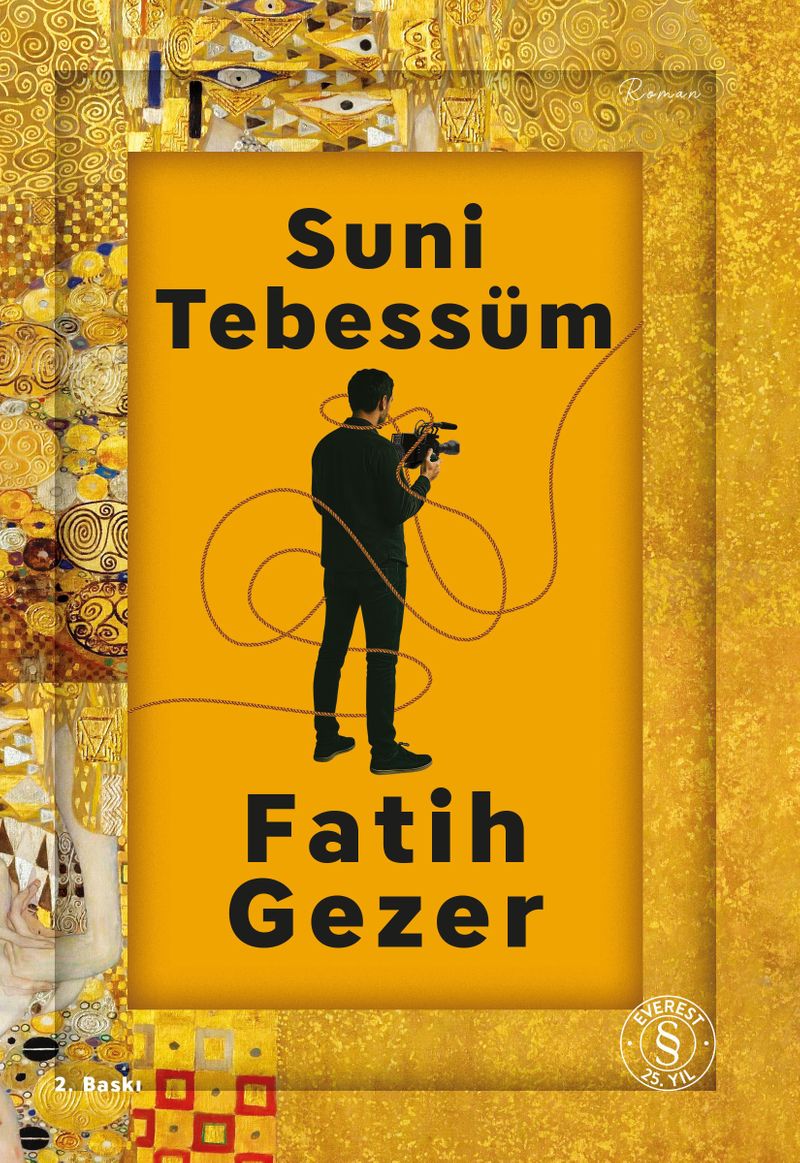 Suni Tebessüm kitap kapağı