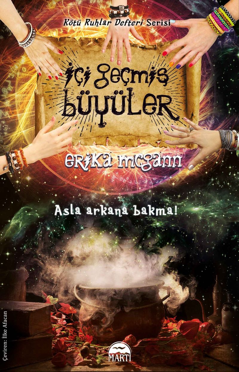İçi Geçmiş Büyüler kitap kapağı