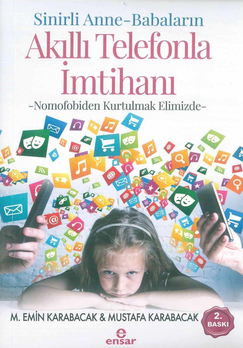 Sihirli Anne-Babaların Akıllı Telefonla İmtihanı kitap kapağı