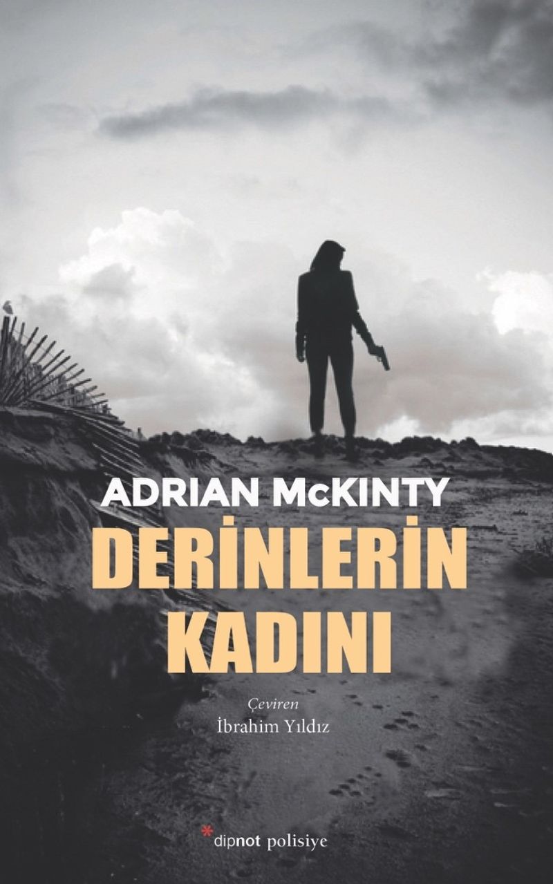 Derinlerin Kadını kitap kapağı