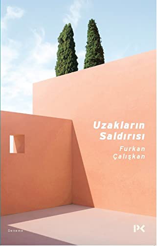 Uzakların Saldırısı kitap kapağı