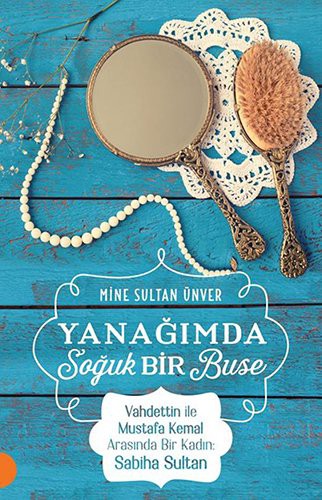 Yanağımda Soğuk Bir Buse kitap kapağı