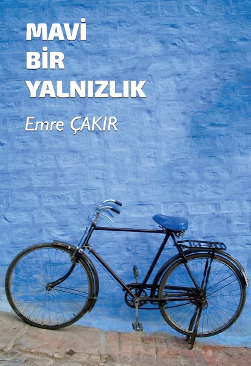 Mavi Bir Yalnızlık kitap kapağı