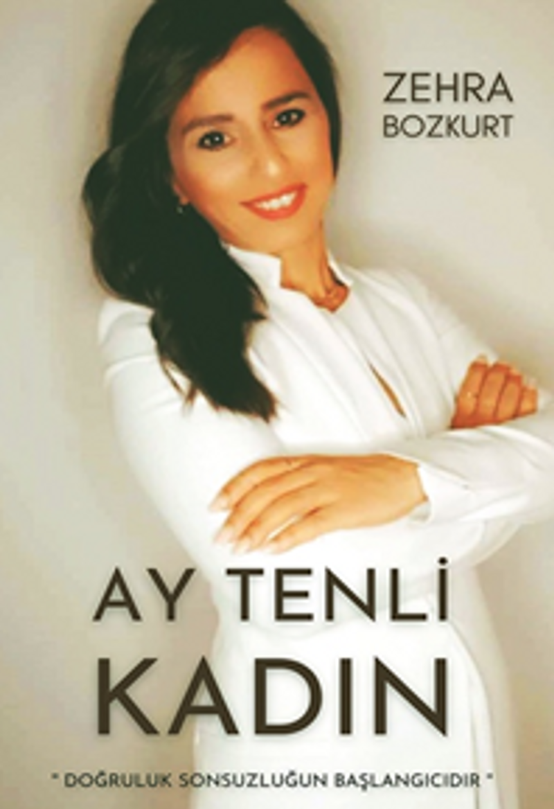 Ay Tenli Kadın kitap kapağı