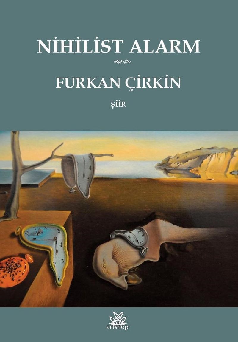 Nihilist Alarm kitap kapağı