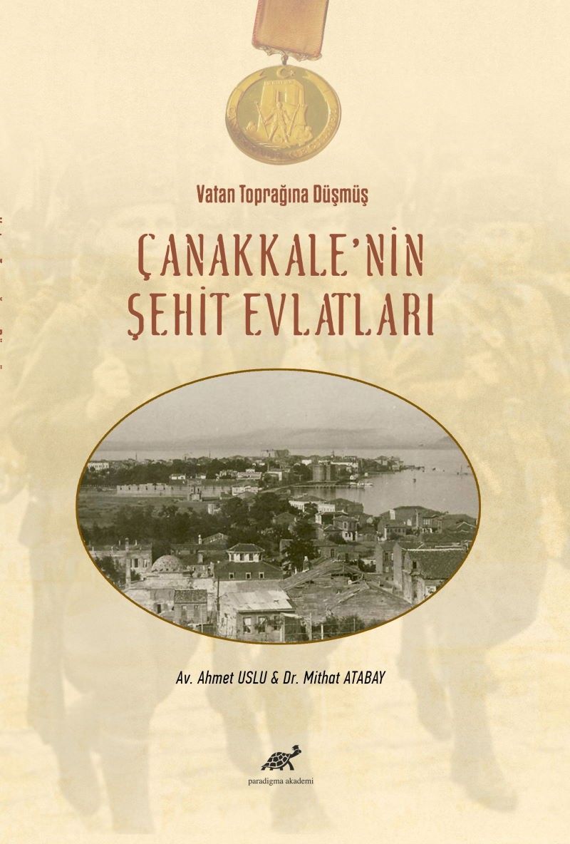 Vatan Toprağına Düşmüş Çanakkale’nin Şehit Evlatları kitap kapağı