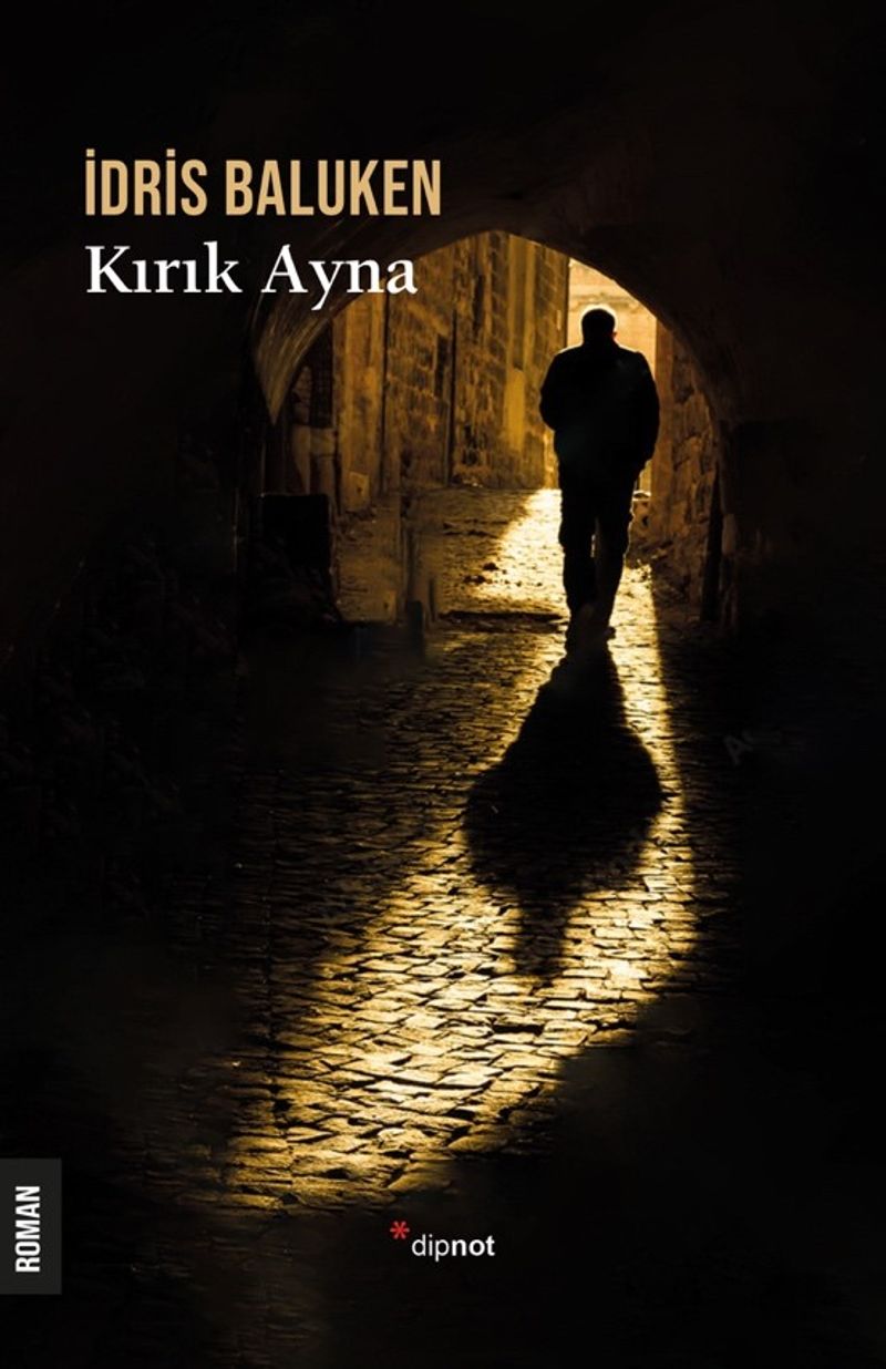 Kırık Ayna kitap kapağı