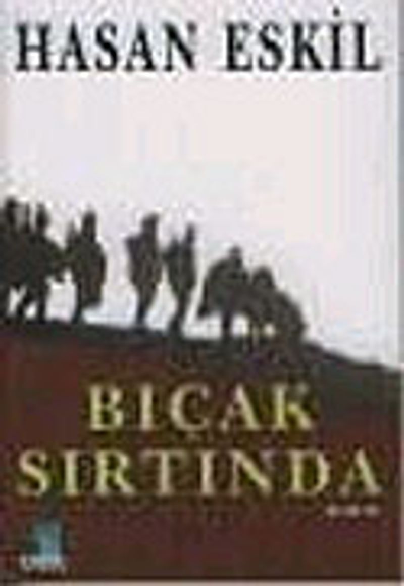 Bıçak Sırtında kitap kapağı